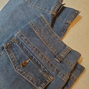 Jones & co denim capri